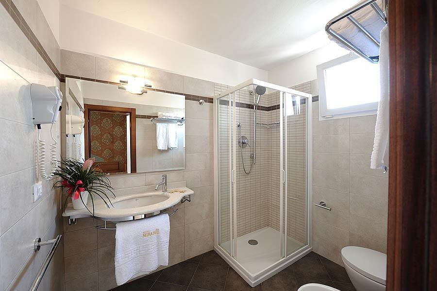 Hotel Mirabel Ρίμινι Εξωτερικό φωτογραφία