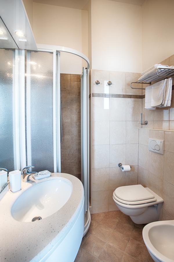 Hotel Mirabel Ρίμινι Εξωτερικό φωτογραφία