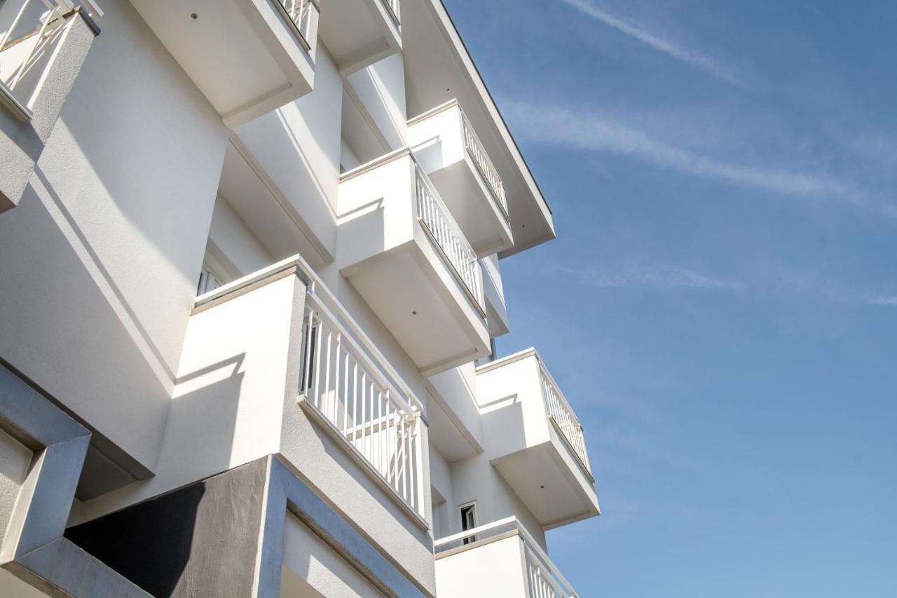 Hotel Mirabel Ρίμινι Εξωτερικό φωτογραφία